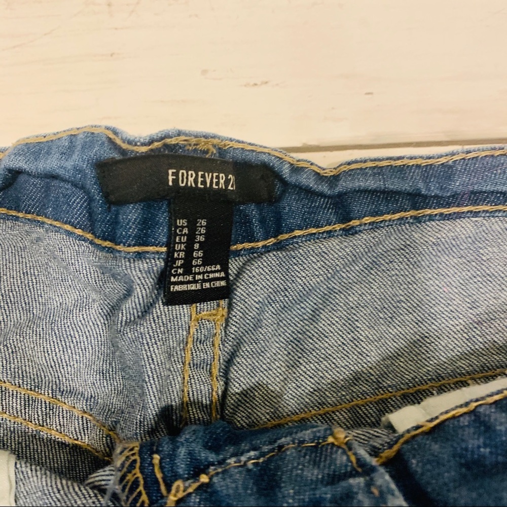 Forever 21 destroyed jean shorts light denim 26 - Picture 3 of 6